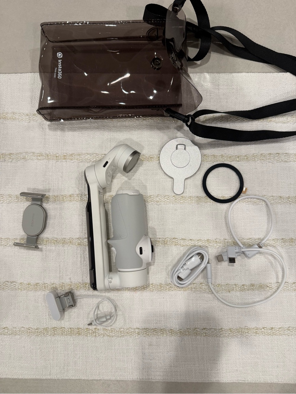 Insta360 Flow White Handheld Gimbal/Accessory Kit